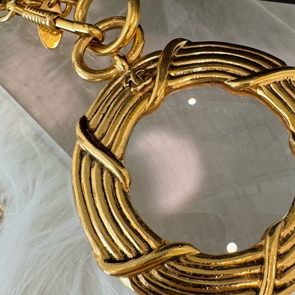 Chanel Vintage Magnifying Glass Necklace in Goldtone - Picture 5 of 13